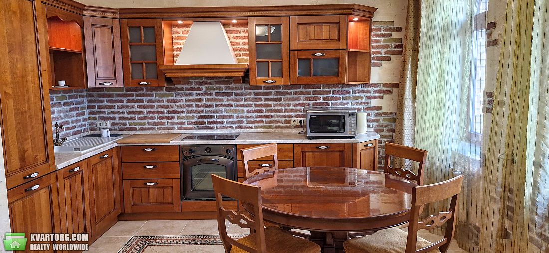 Rent out 3-room apartment. Киев,  Богдана Хмельницкого — photo 1