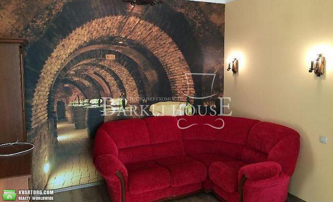 Rent out 3-room apartment. Киев,  Дмитриевская — photo 1