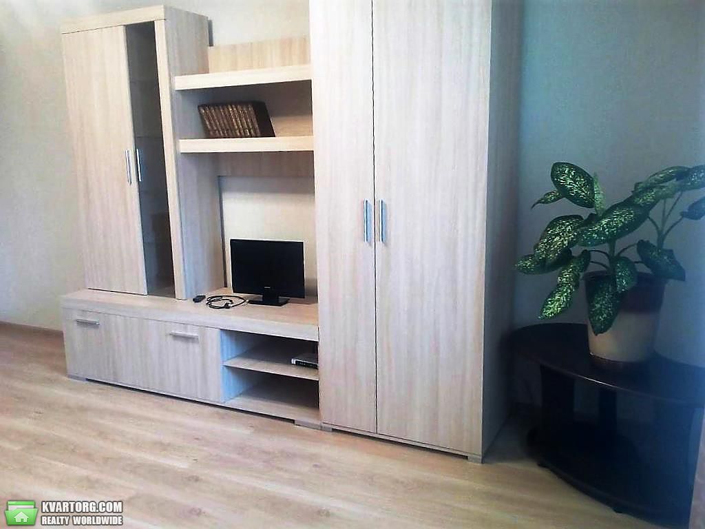 Rent out 2-room apartment. Киев, Пулюя ул. — photo 1