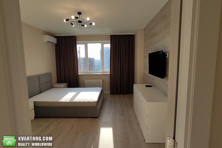 Rent out 1-room apartment. Киев,  Панельная — photo 4