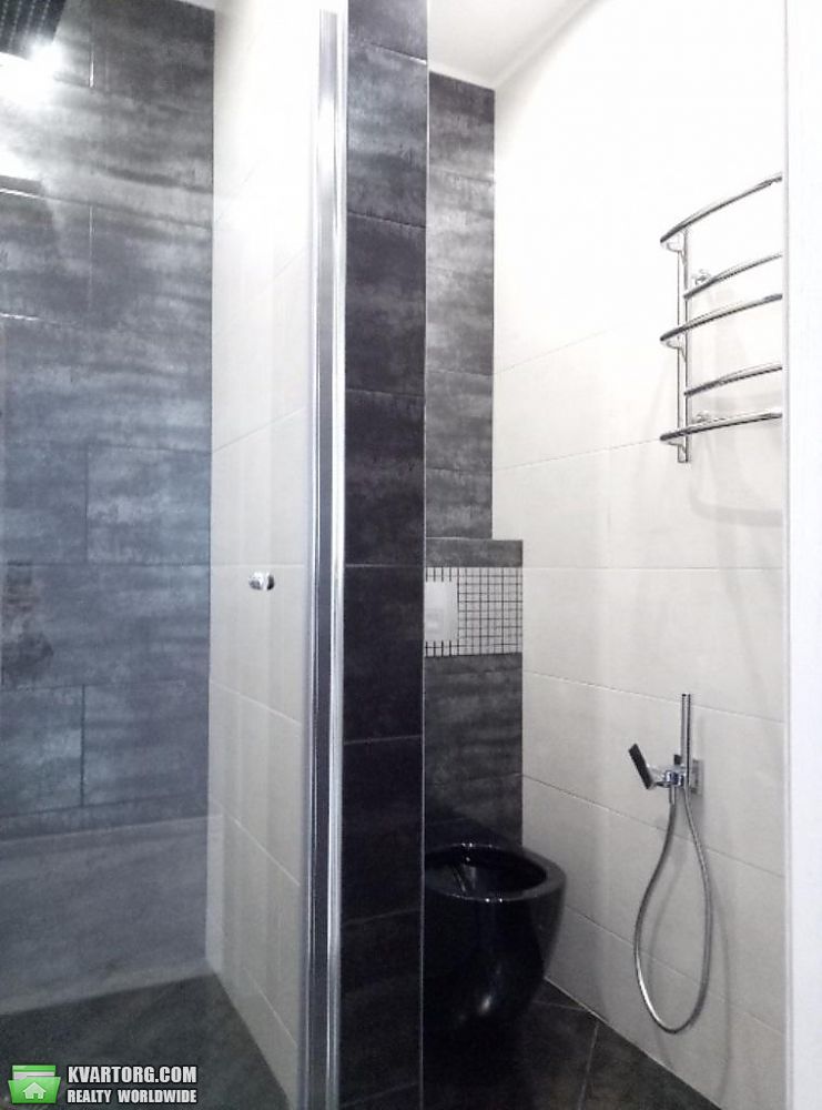 Rent out 3-room apartment. Киев,  Героев Севастополя — photo 7