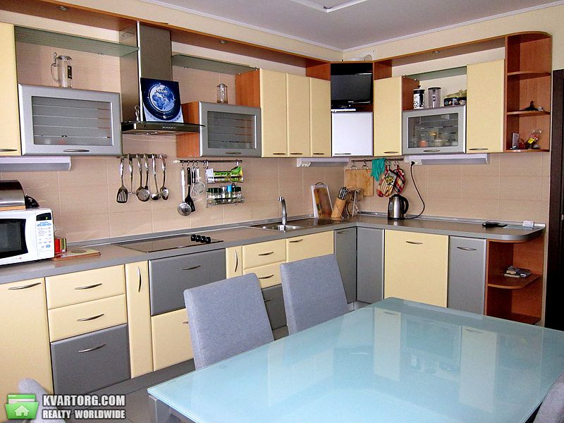 Rent out 2-room apartment. Киев,  Черновола — photo 2