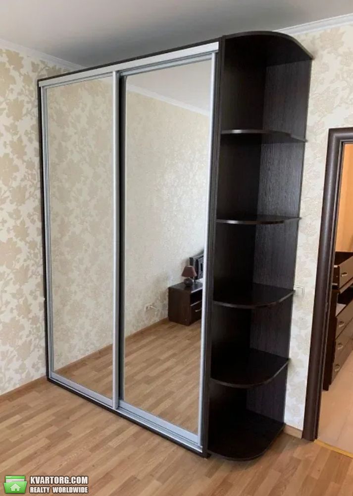 Rent out 1-room apartment. Киев, Драгоманова — photo 4