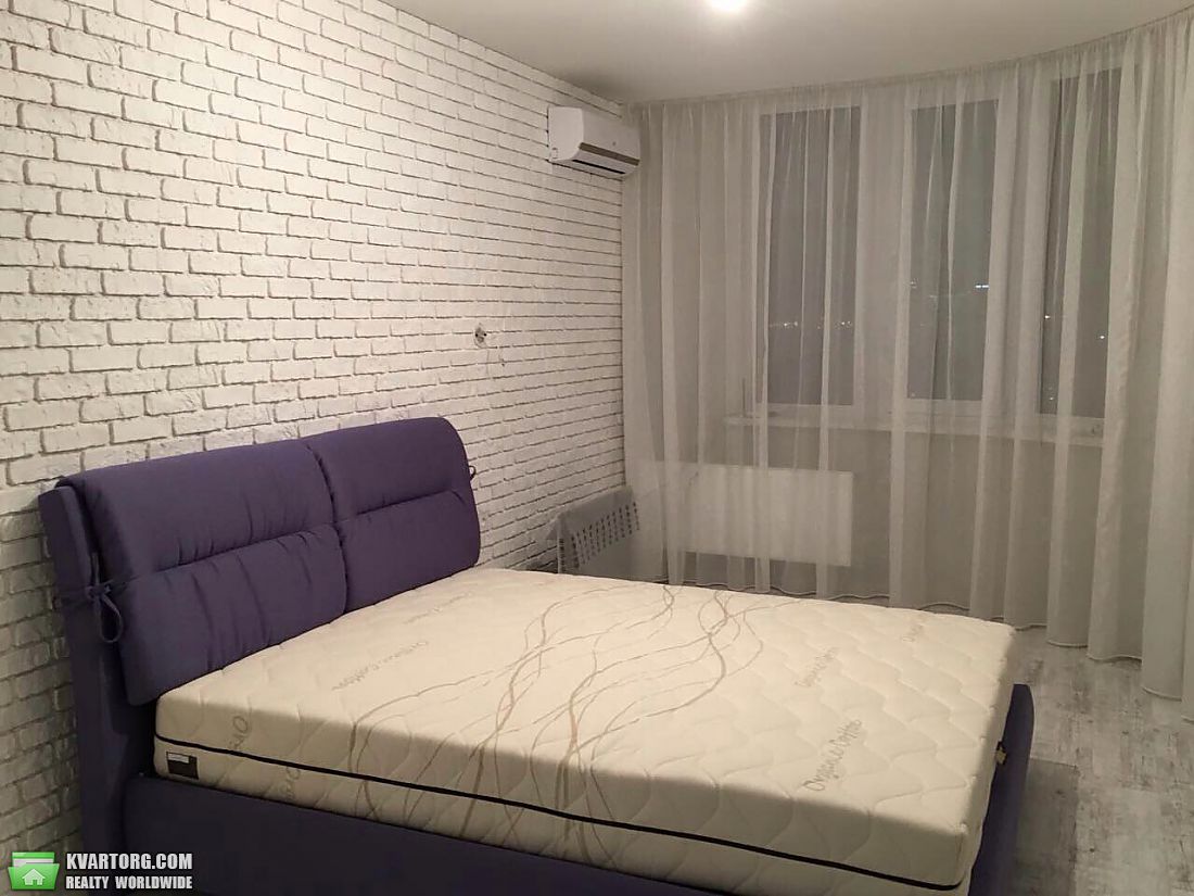 Sell 2-room apartment. Киев,  Днепровская наб — photo 1