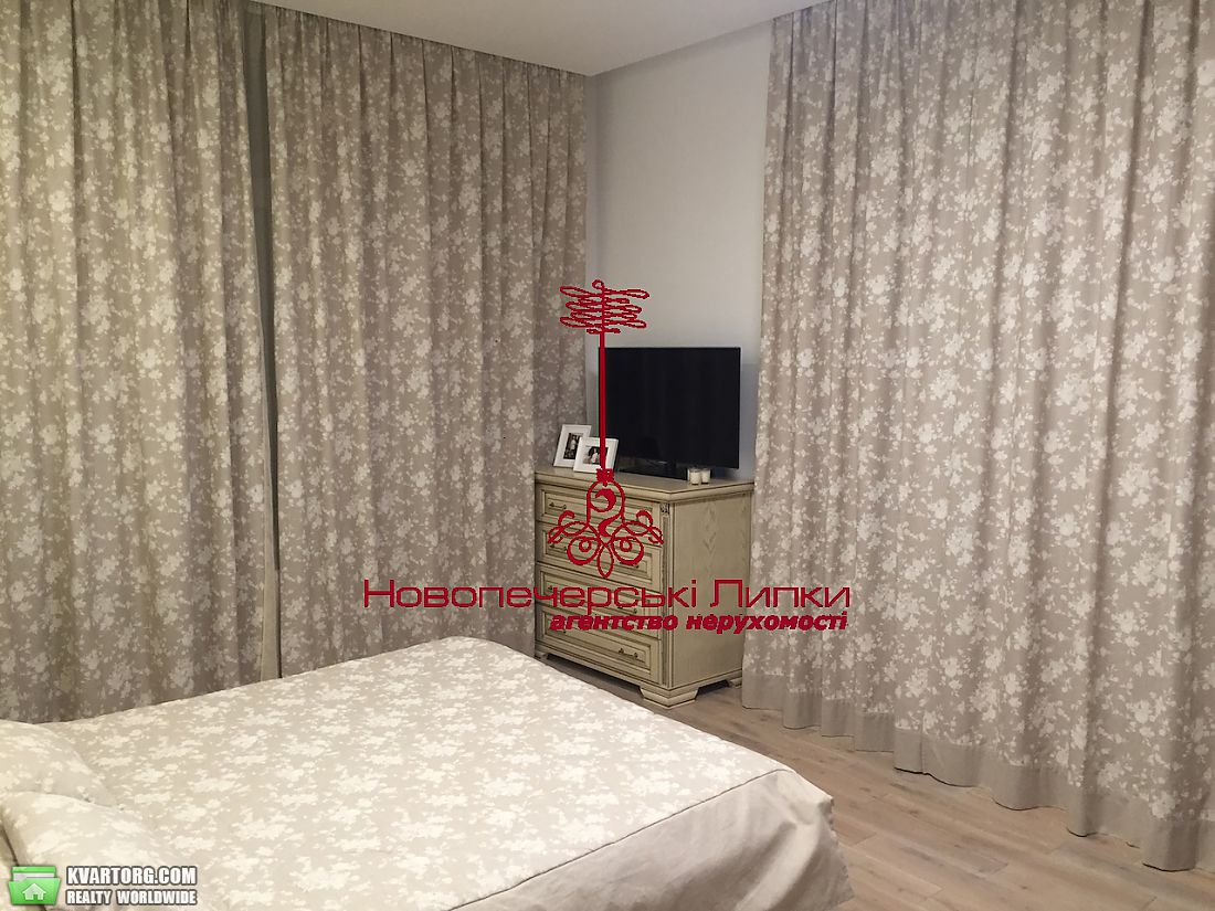 Sell 5-room apartment. Киев,  Драгомирова — photo 3
