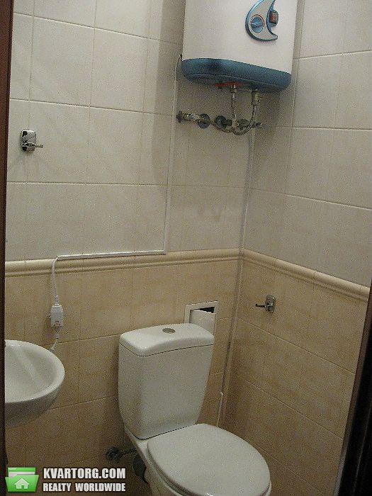 Rent out 2-room apartment. Киев,  Павловская — photo 3