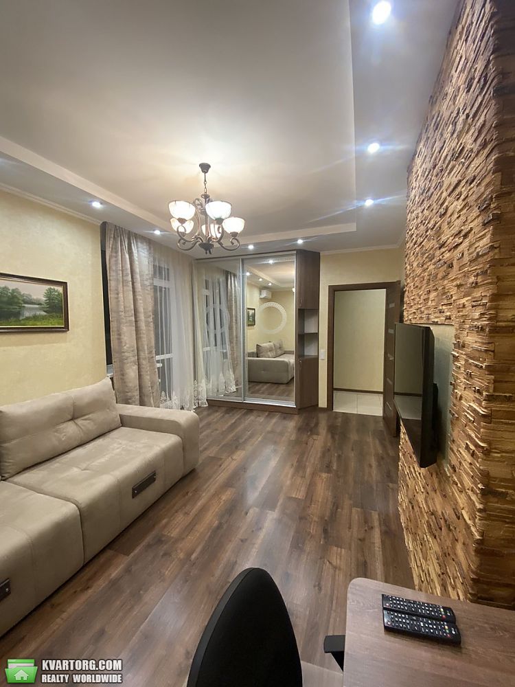 Rent out 2-room apartment. Киев,  Тбилисский пер — photo 3