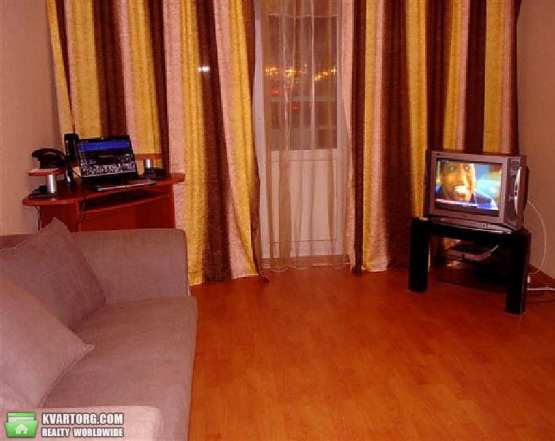 Rent out 2-room apartment. Киев, Николая Матеюка — photo 3
