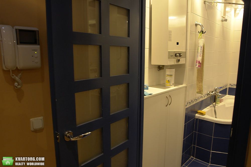 Rent out 3-room apartment. Киев,  Русановская наб — photo 7