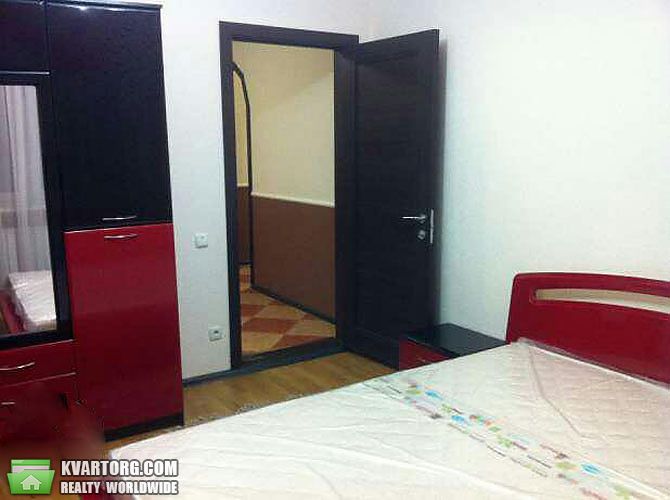 Rent out 2-room apartment. Киев,  Порика — photo 1
