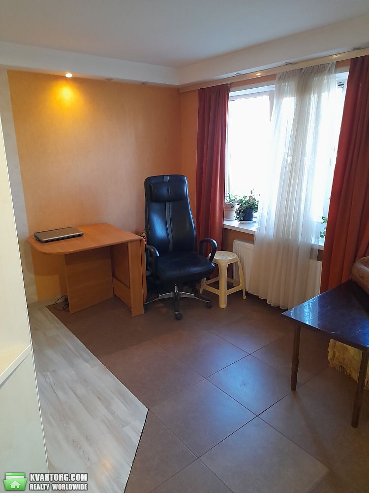 Rent out 1-room apartment. Киев, Миропольская — photo 5