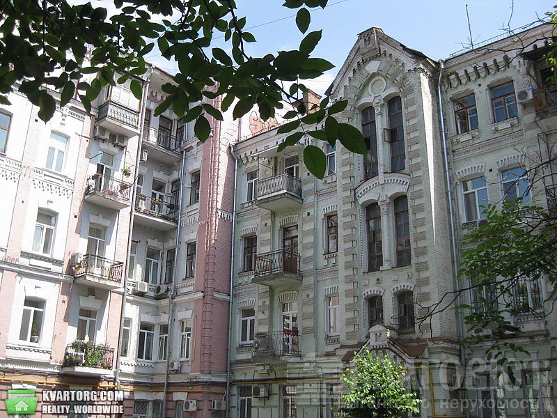 Sell 4-room apartment. Киев, Лютеранская — photo 1