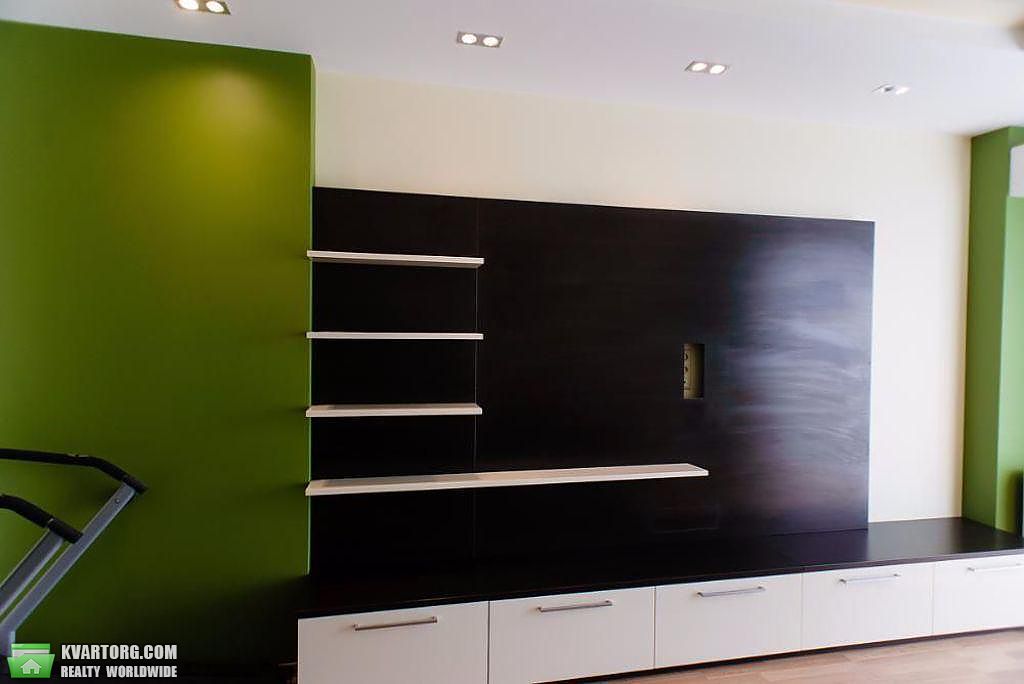 Rent out 2-room apartment. Киев,  Лабораторный пер — photo 2