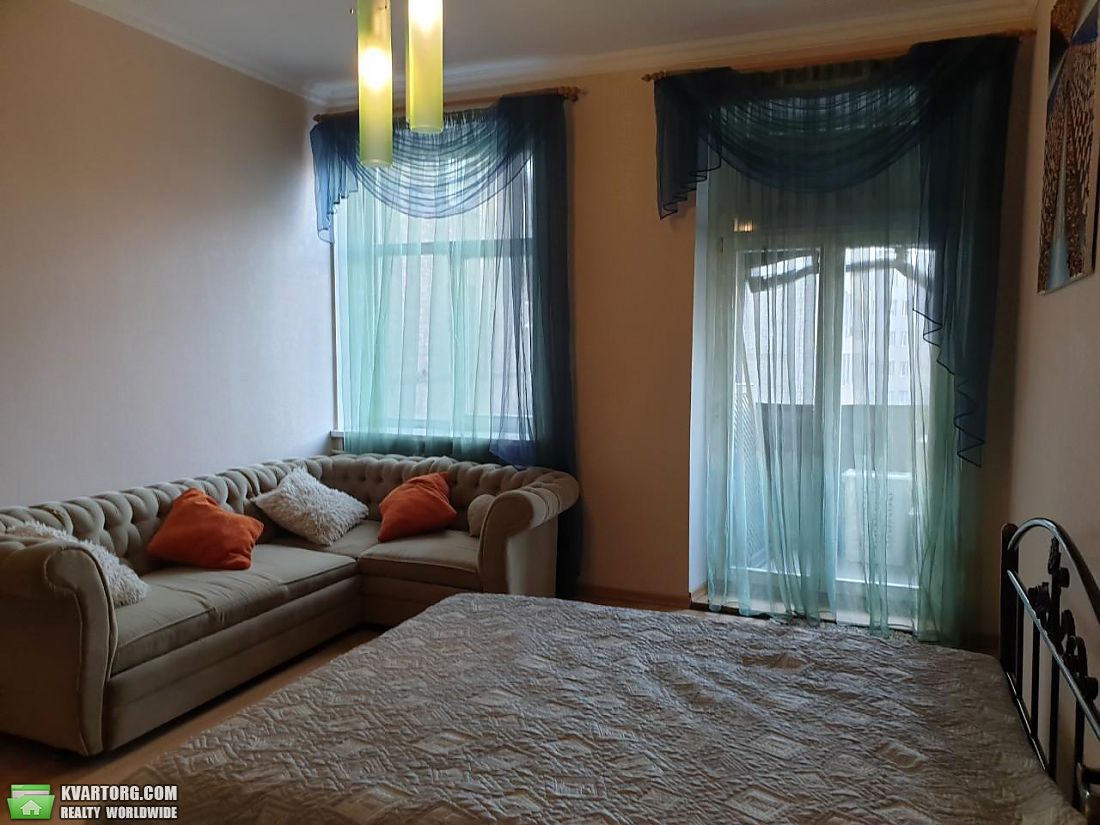 Rent out 3-room apartment. Киев,  Шевченко бул — photo 10