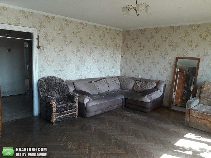 Sell 3-room apartment. Киев,  Краснопартизанская — photo 2