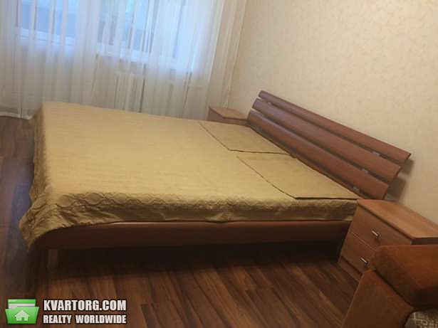 Rent out 2-room apartment. Киев,  Приречная — photo 1