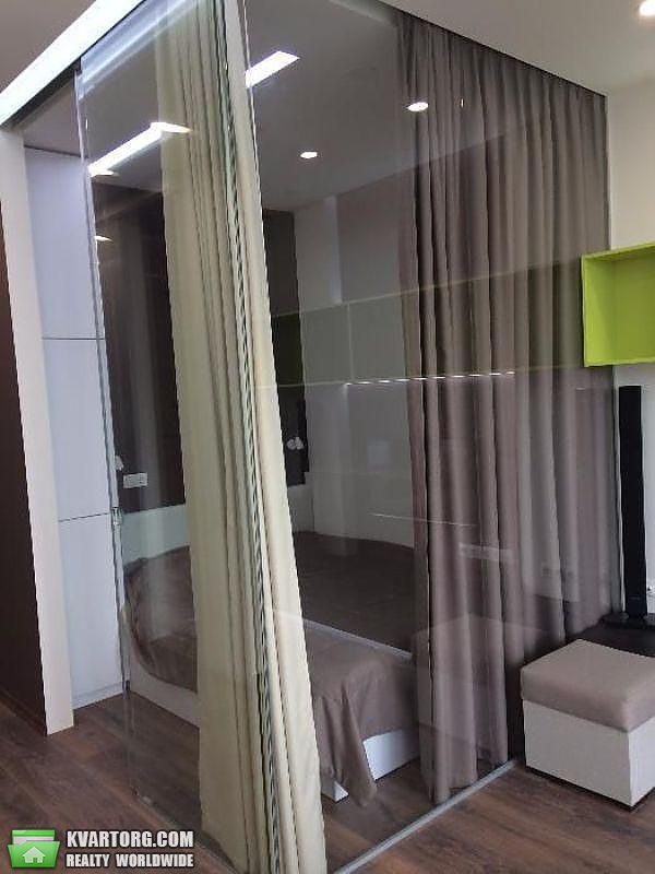 Rent out 1-room apartment. Киев,  Жилянская — photo 6