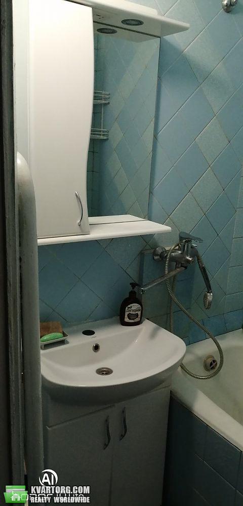 Rent out 3-room apartment. Киев,  Николаева — photo 9