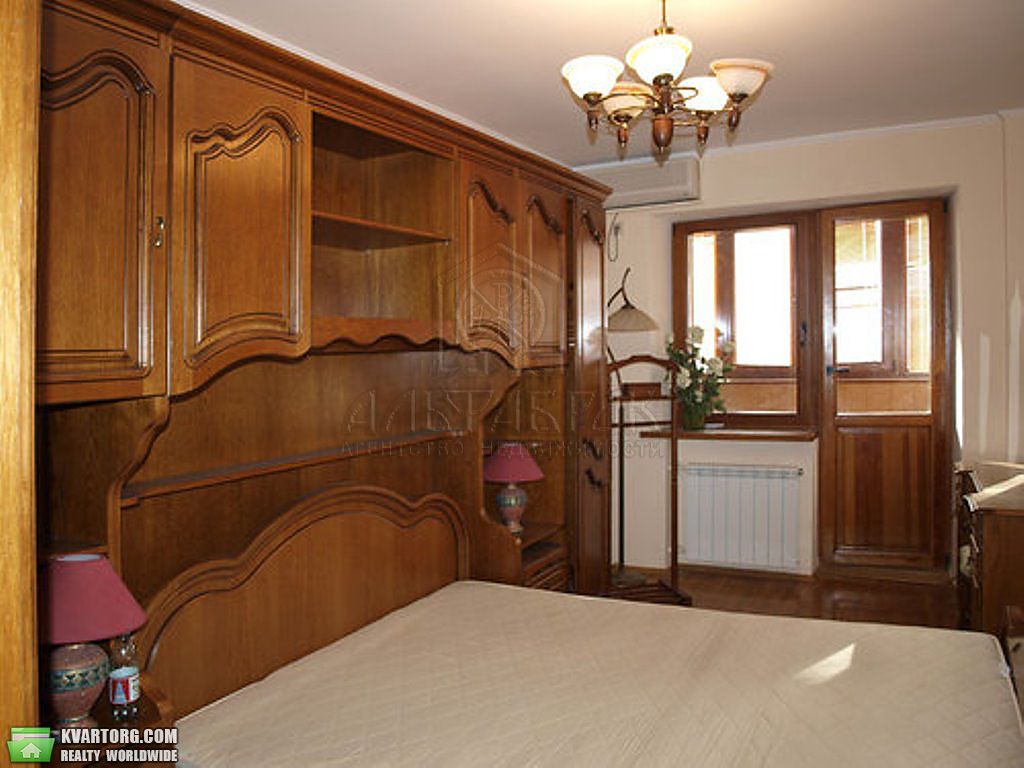 Sell 3-room apartment. Киев,  Срибнокильская — photo 5