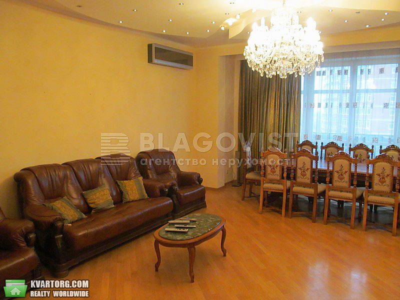 Rent out 4-room apartment. Киев,  Щорса — photo 4