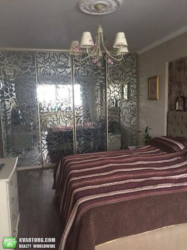 Sell 3-room apartment. Киев,  Лисковская — photo 1