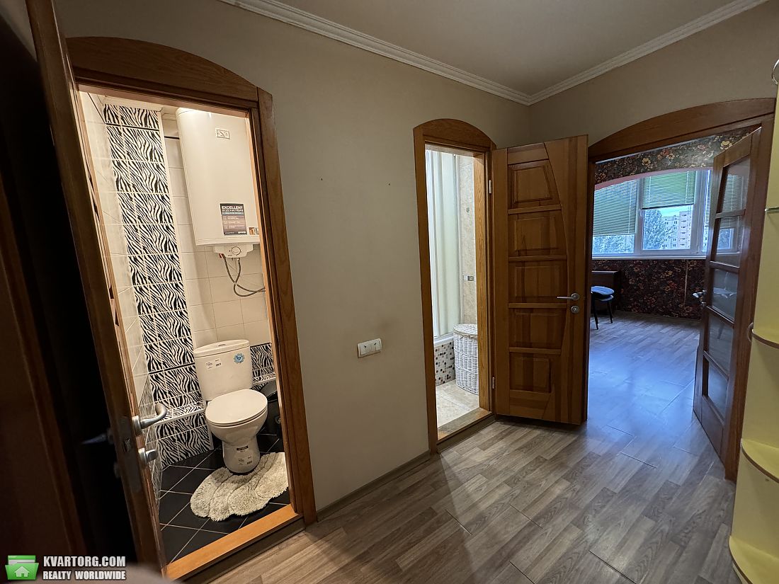 Rent out 3-room apartment. Киев,  Никольско-Слободская — photo 7