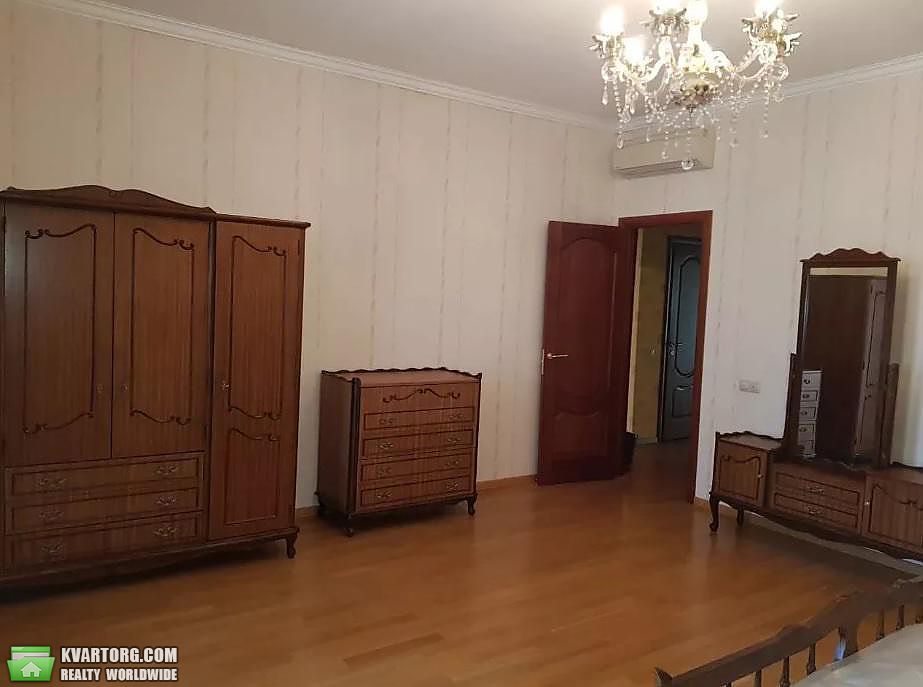 Rent out 3-room apartment. Киев,  Хоривая — photo 2