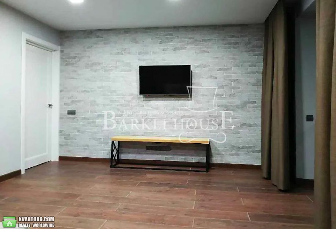 Rent out 2-room apartment. Киев,  Андреевская — photo 5