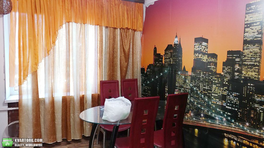 Rent out 2-room apartment. Одесса, Жолио-Кюри — photo 3