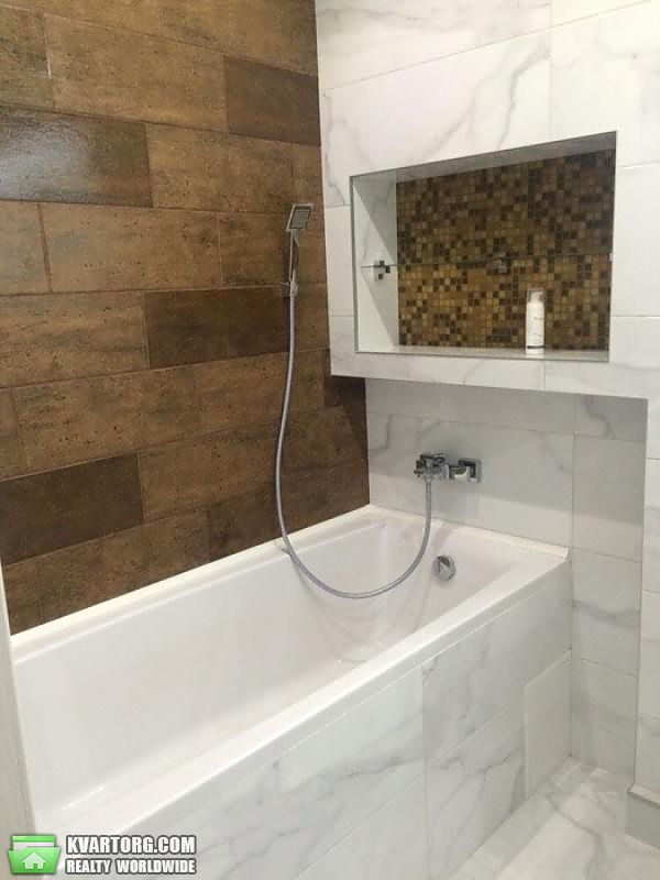 Rent out 3-room apartment. Киев,  Эрнста — photo 4