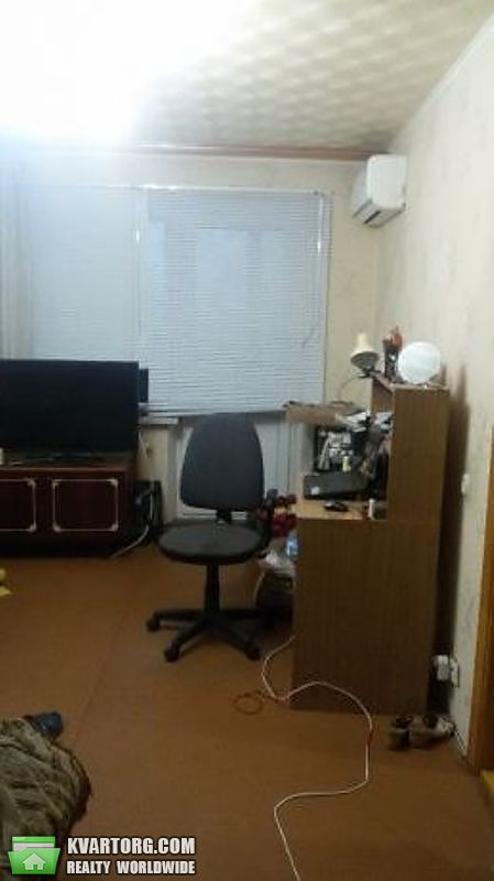 Sell 2-room apartment. Киев,  Автозаводская — photo 1