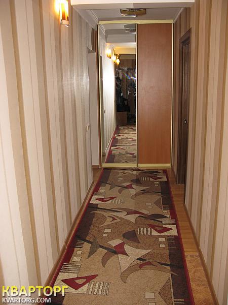 Rent out 3-room apartment. Киев,  Окипной — photo 8