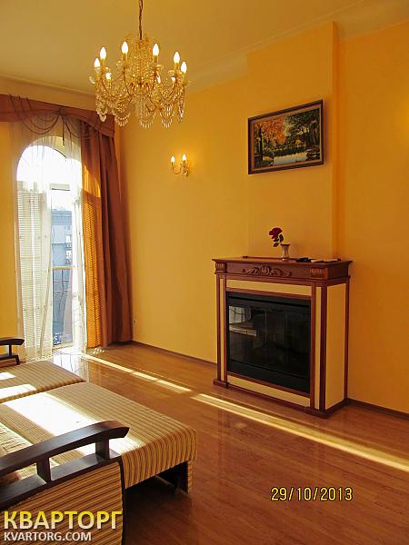 Sell multi-room apartment. Днепропетровск,  Харьковская пл — photo 1