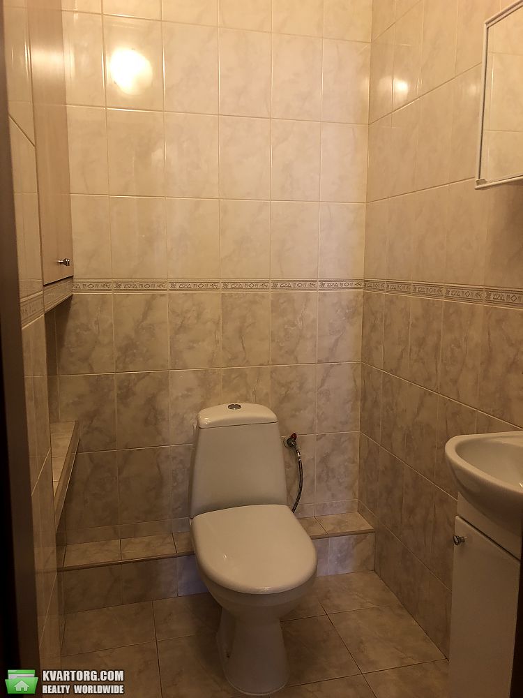Rent out 2-room apartment. Киев,  Урловская — photo 10
