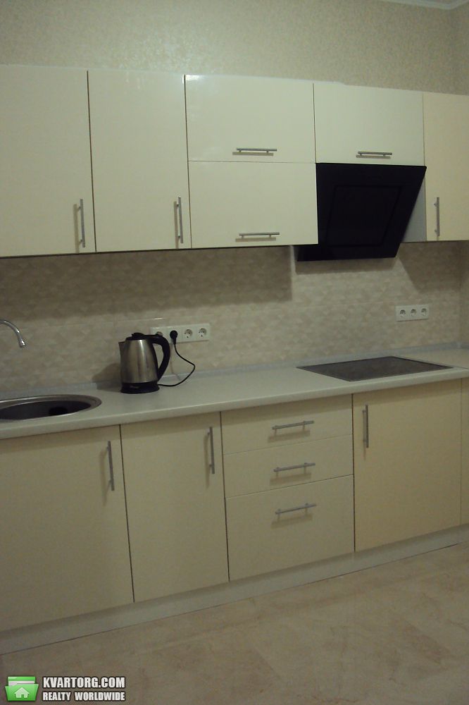 Rent out 2-room apartment. Киев,  Тираспольская — photo 1