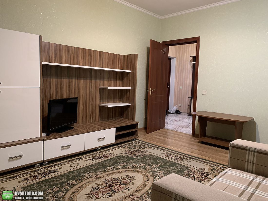 Rent out 1-room apartment. Киев, Эрнста — photo 6