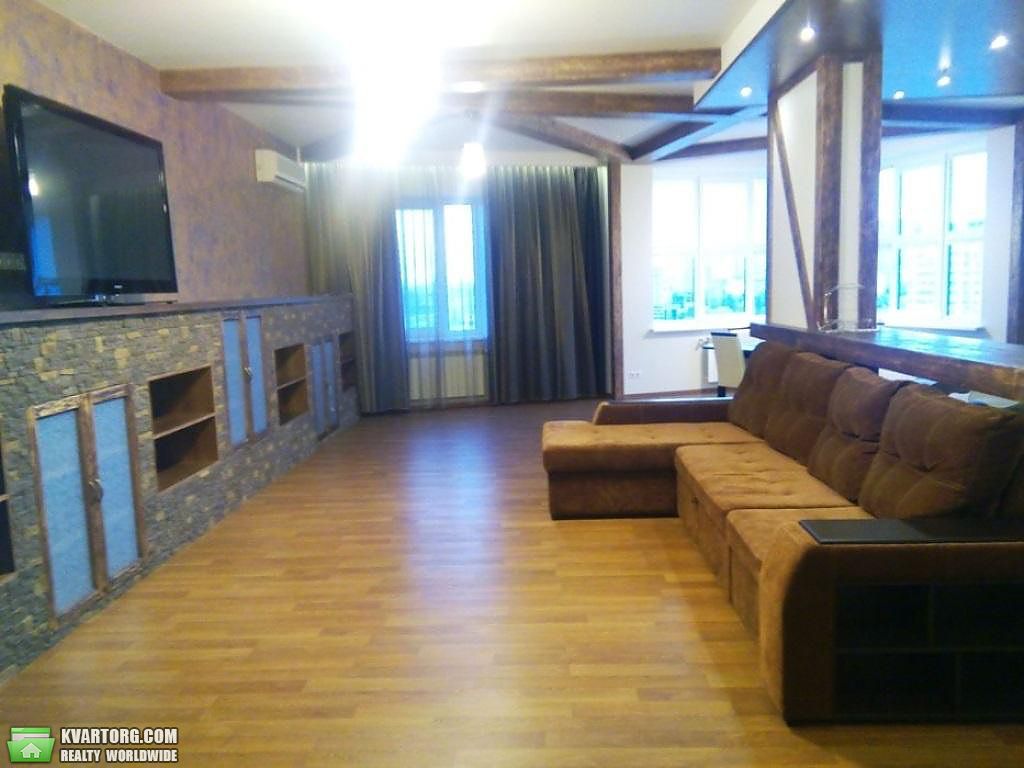 Rent out 4-room apartment. Киев,  Ковпака — photo 4