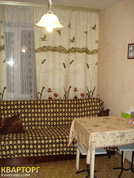 Rent out 1-room apartment. Киев,  Новоукраинская — photo 1