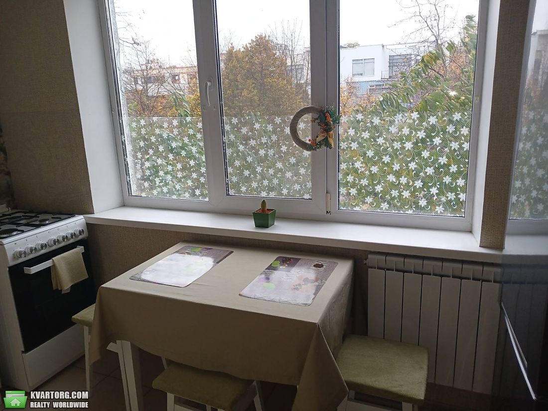 Rent out 1-room apartment. Киев,  Демиевская — photo 6