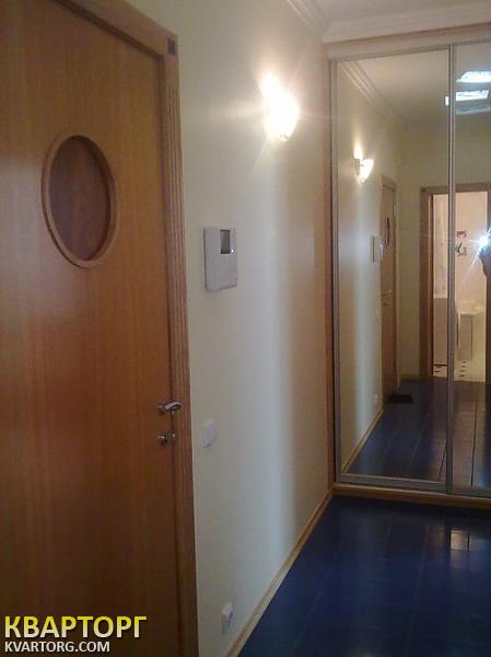 Rent out 2-room apartment. Киев,  Искровская — photo 6