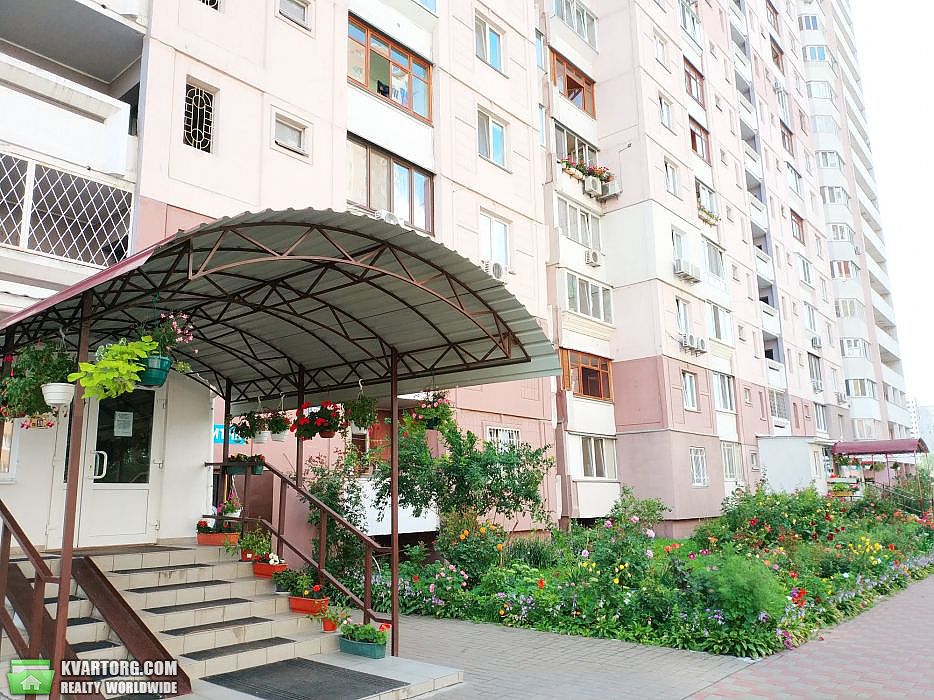 Rent out 2-room apartment. Киев,  Пчелки — photo 10