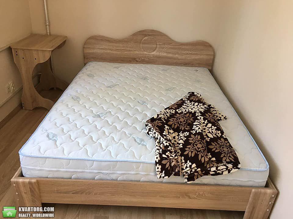 Rent out 2-room apartment. Киев,  Стельмаха — photo 1