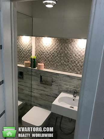 Rent out 3-room apartment. Киев,  Мельникова — photo 8