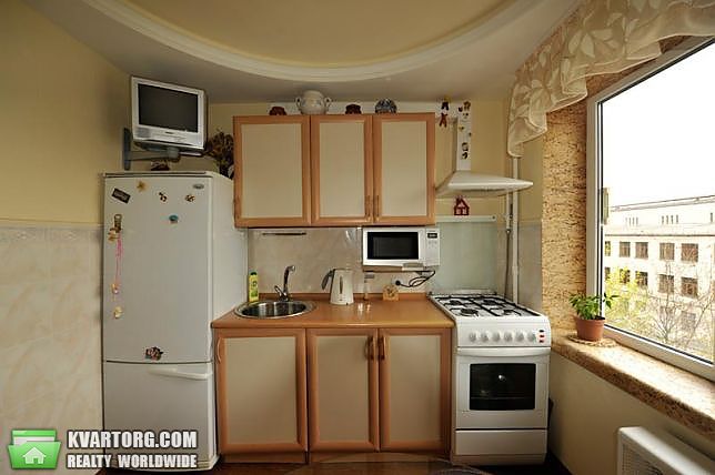Rent out 2-room apartment. Киев, Пироовского — photo 6