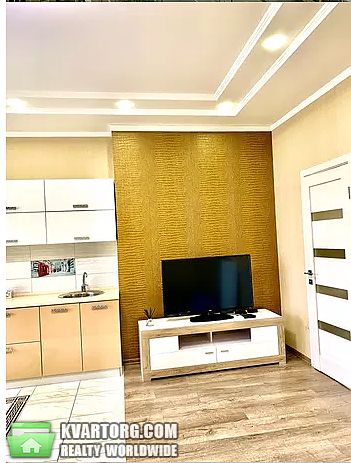 Rent out 1-room apartment. Киев,  Жилянская — photo 2