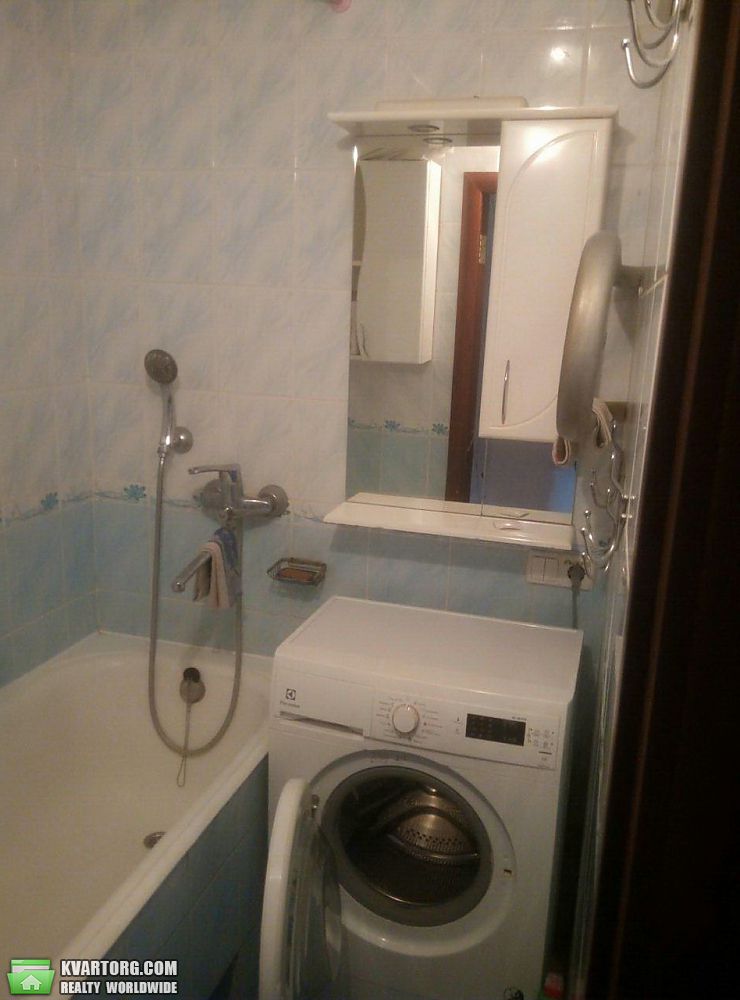 Rent out 3-room apartment. Киев,  Голосеевская — photo 8