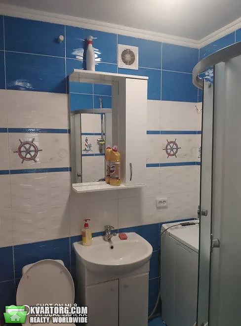 Rent out 2-room apartment. Львов, Скорини — photo 2