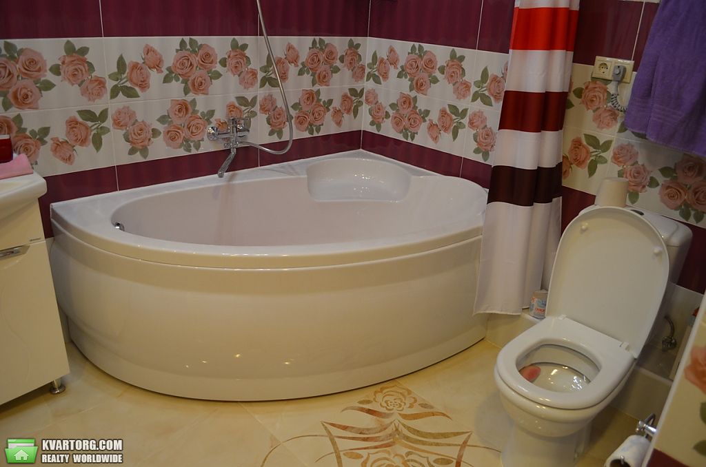 Rent out 3-room apartment. Киев,  Жилянская — photo 7