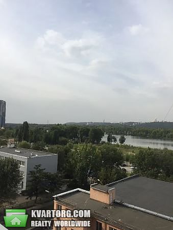 Rent out 2-room apartment. Киев,  Панельная — photo 10