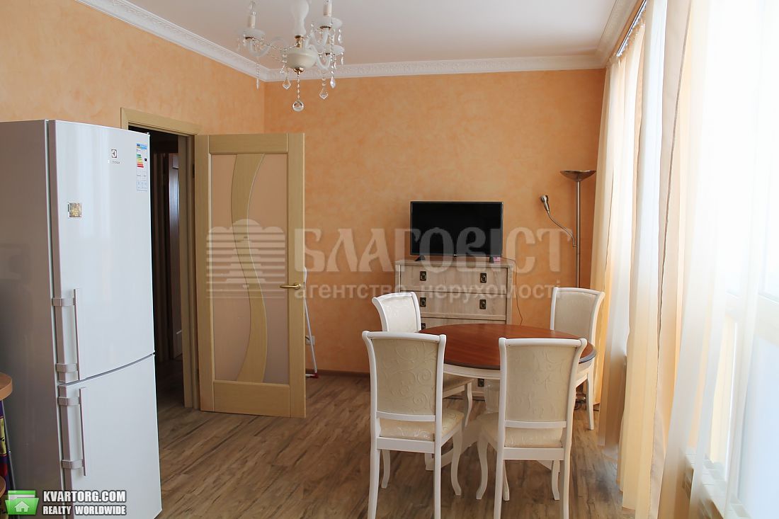 Rent out 2-room apartment. Киев,  Димитрова — photo 3